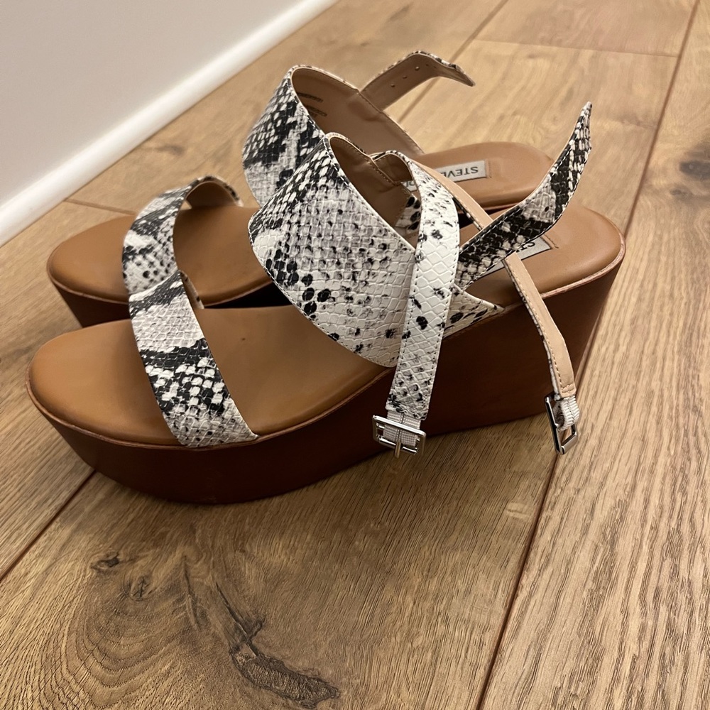 Steve Madden Wedges